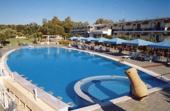 Lintzi Hotel Arkoudi Dış mekan fotoğraf