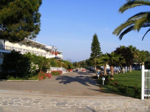 Lintzi Hotel Arkoudi Dış mekan fotoğraf