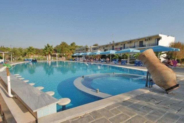 Lintzi Hotel Arkoudi Dış mekan fotoğraf